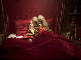 Mort Lluís XIV, el rei Sol, al 54 anys