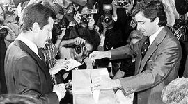 Timeline: Periodos de transicion y de la democracia española Iván Matute 4ºC