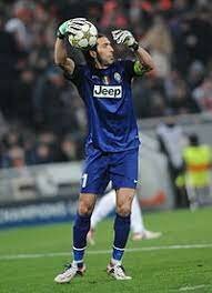 1912 - Se implementan restricciones para los arqueros