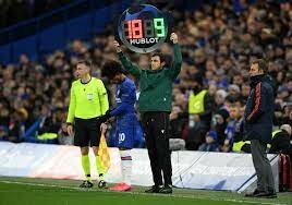 1958 - Se permiten los suplentes