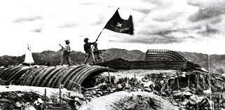 Derrota francesa de Indochina y creación de 4 estados: Vietnam del Norte, Vietnam del Sur, Laos y CamboyaDerrota francesa de Indochina y creación de 4 estados: Vietnam del Norte, Vietnam del Sur, Laos y Camboya