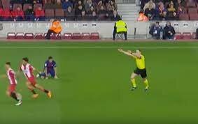 1996 - Ley de la ventaja