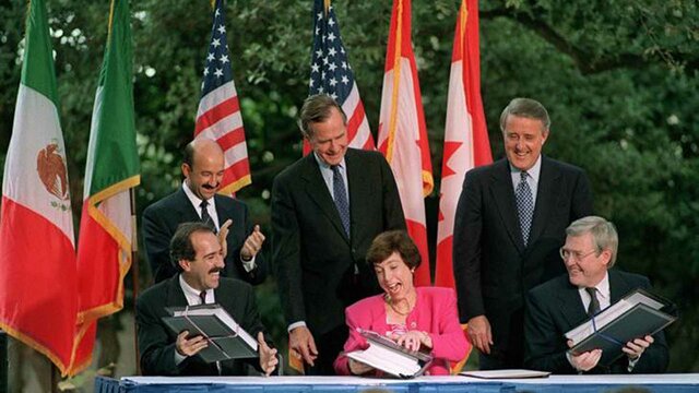 Entrada en vigor del Tratado de Libre Comercio de América del Norte (TLCAN) entre México, Estados Unidos y Canadá.