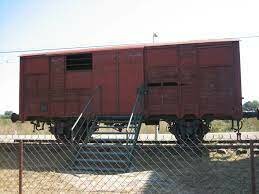 El “tren fantasma” arriba al seu destí final, el camp de concentració de Dachau.