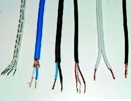 Elektrizitatearen lehen platiko eroale sortu zen.