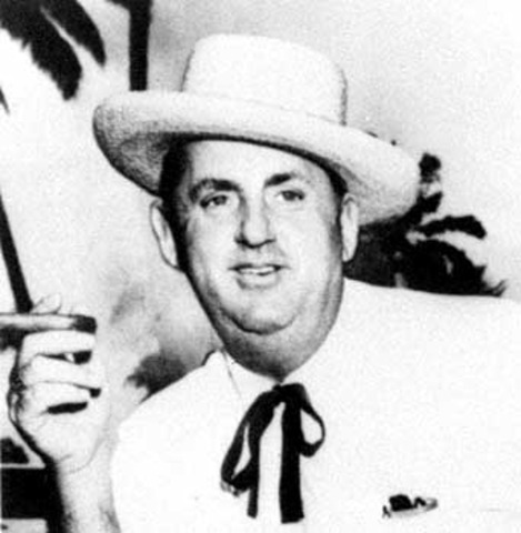 Elvis signs a big management contract with Colonel Thomas A. Parker