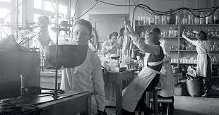 Elaboración de la primera inyección de insulina