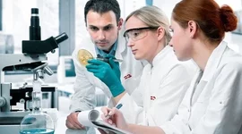 Timeline: Cíentifics que han contribuït al coneixement cel·lular