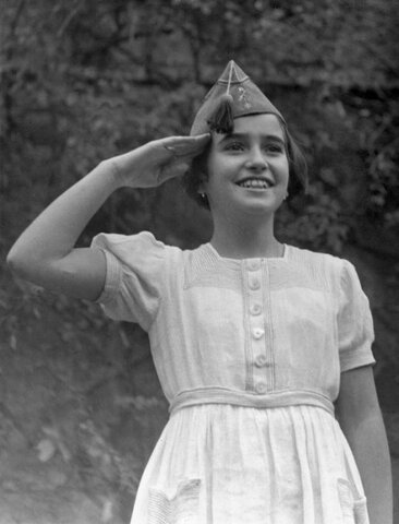 Nacimiento de María del Carmen Franco y Polo