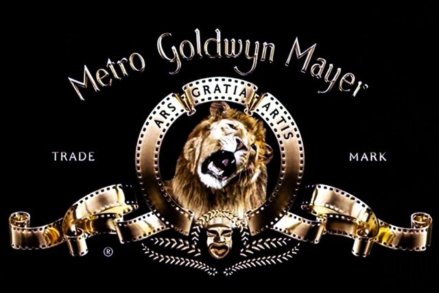 Scott's signs a contract with Metro-Goldwyn-Mayer (MGM)