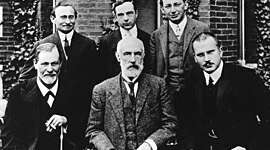 Timeline: Η εργογραφία του Φρουντ