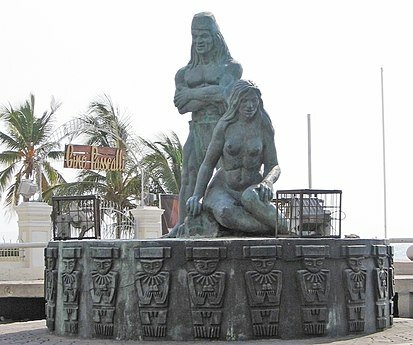 Monumento a las deidades taironas.