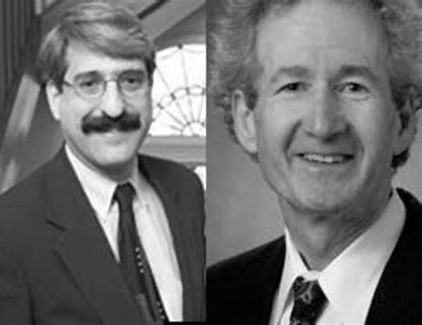 Peter Salovey y John D. Mayer acuñan el término 'Inteligencia emocional'.