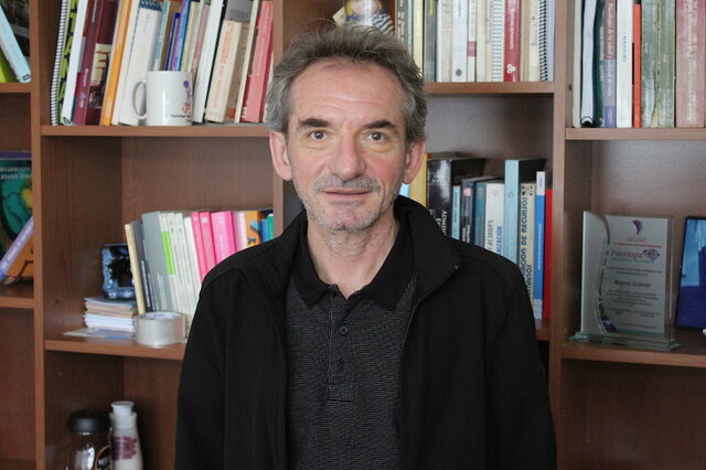 Carlos María Alcover publica 'El contrato psicológico'.