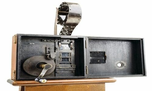 EXHIBICIÓN DEL PRIMER RODAJE DE CINE