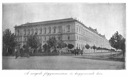 Szegedi piaristáknál filozófiát tanul.