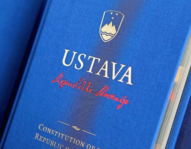 Sprejete slovenske ustave