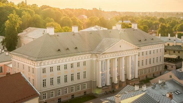 Tartu Ulikooli Hoone