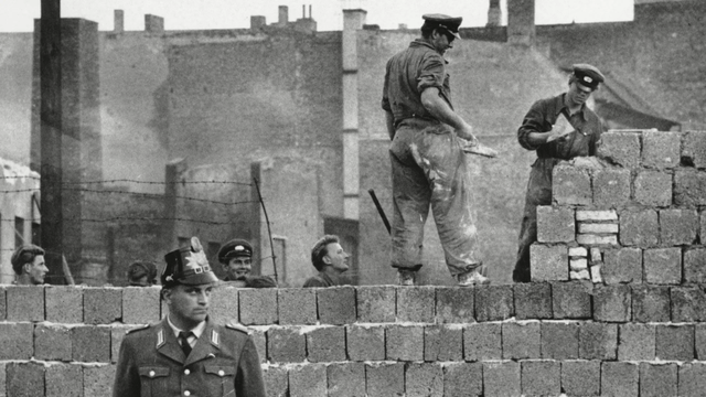 Construction of Berlin Wall