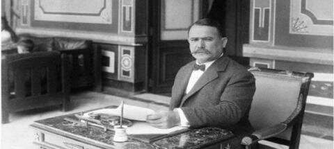 Creación de la Secretaría de Educación Pública.