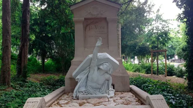 El fallecimiento de Julio Verne y sus últimas novelas