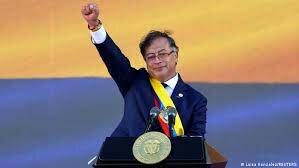 Gustavo Petro gana las elecciones