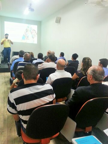 Primeira reunião aberta.