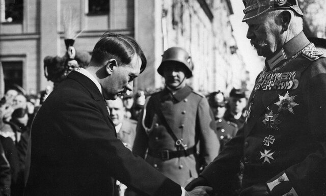 Hitler va al governo