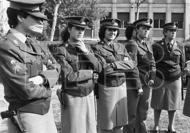 Mujeres en la policía