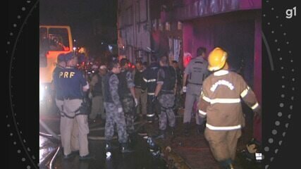 Incêndio a casa noturna