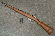 Donen armes a les mílicies