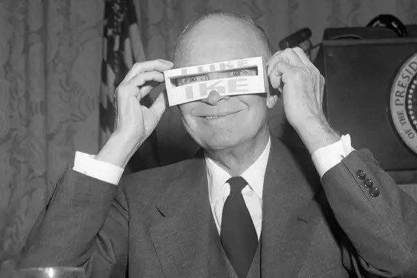 Eisenhower defeats Stevenson