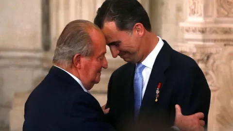 ABDICACIÓN DEL REY JUAN CARLOS 1 EL 19 DE JUNIO DE 2014