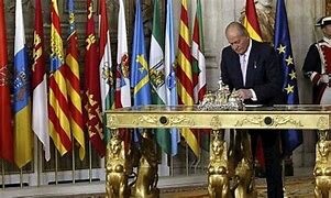 EL REY JUAN CARLOS I ABDICA EN SU HIJO FELIPE VI