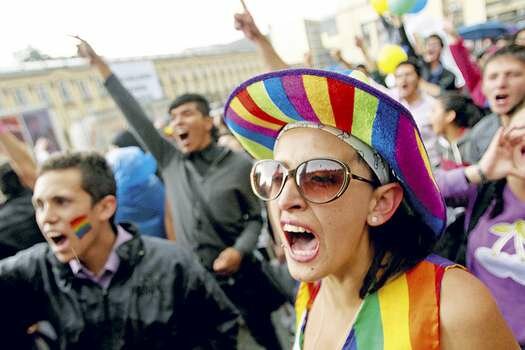 Emición de la Sentencia C-577