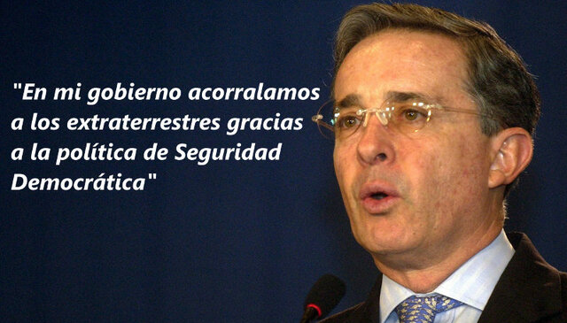 Álvaro Uribe asume la presidencia y lanza la política de "Seguridad Democrática"