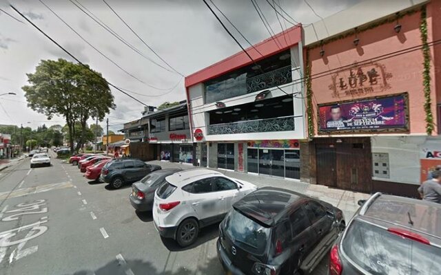 1993 establecimientos.