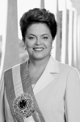 31 de outubro de 2010, é eleita a primeira mulher Presidenta da República Federativa do Brasil