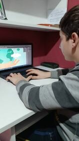 პლაკატებისა და ბანერების შექმნა