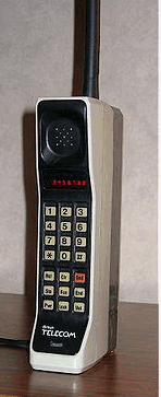 primer teléfono celular móvil comercial (G1)