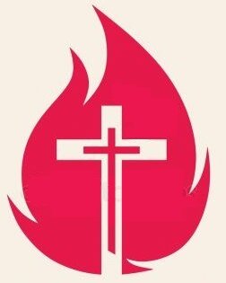 Sergei encontra bonecos táticos de madeira com simbolos dos templários e de uma chama