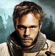 Elliot e Pedro são enviados pelo mestre dos templários para investigar um local suspeito