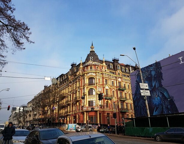 Prybutkovyy Budynok Sirotkina- Karl Shyman