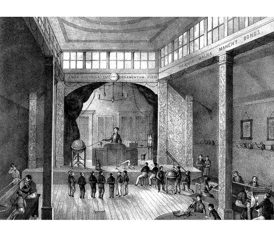 Creación del primer Sistema de Educación Estatal