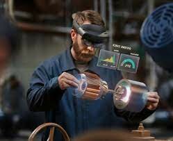 Microsoft introduced the Hololens 2 headset