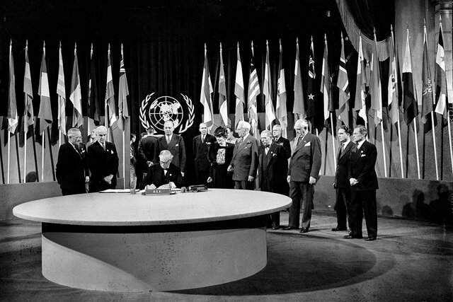 10. 10. 1945 -> NASTANEK OZN