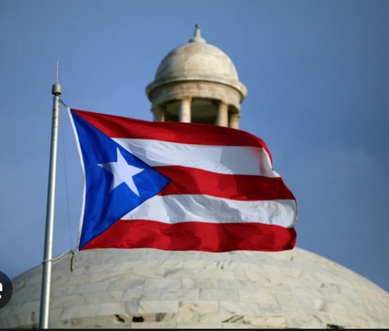 El Comité de Descolonización de las Naciones Unidas declara a Puerto Rico una colonia estadounidense y exige autodeterminación para la isla.