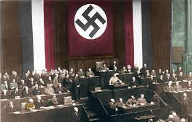 La ley de Plenos Poderes