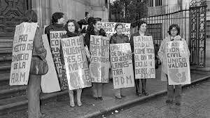 Legalització del divorci i de l'avortament (1981 i 1985, respectivament)