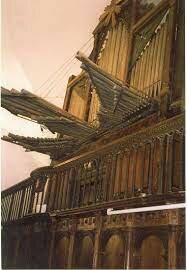 Recibe clases del maestro de capilla Joaquín Lázaro